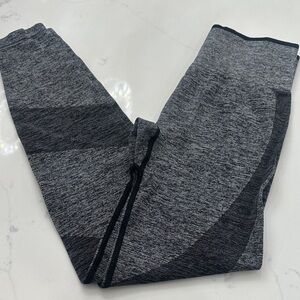 PINK Victoria's Secret Black & Heather Gray Seamless Leggings